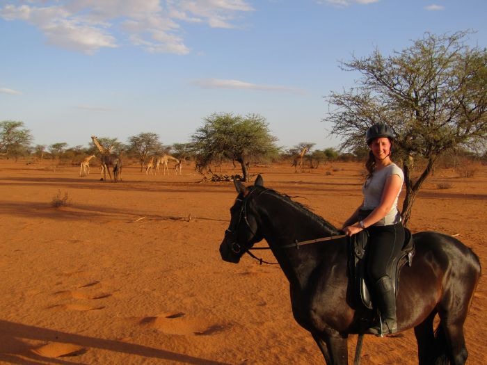 Wildnis-Reitsafari am Rande der Kalahari