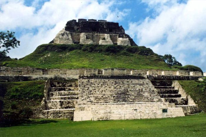 Maya-Dschungel-Ritt mit Caracol Ausflug