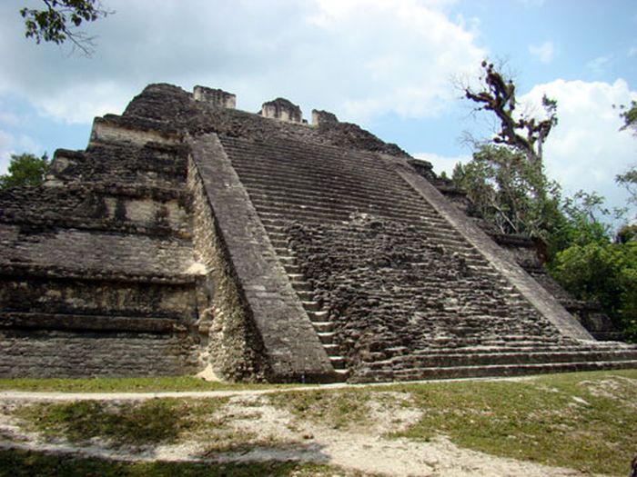 Maya-Dschungel-Ritt mit Caracol Ausflug