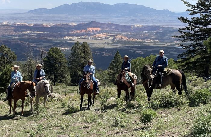 Utah Backcountry Lodge und Dixi Forest Ritt