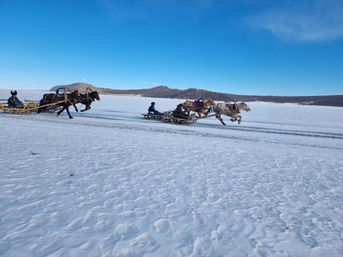 Winterzauber in den Khenti-Bergen