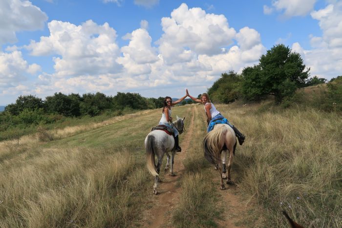 Devetaki Plateau im Galopp