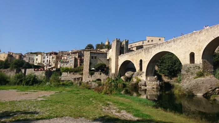 Von den Bergen ans Meer & Besalu Mittelalter Ritt